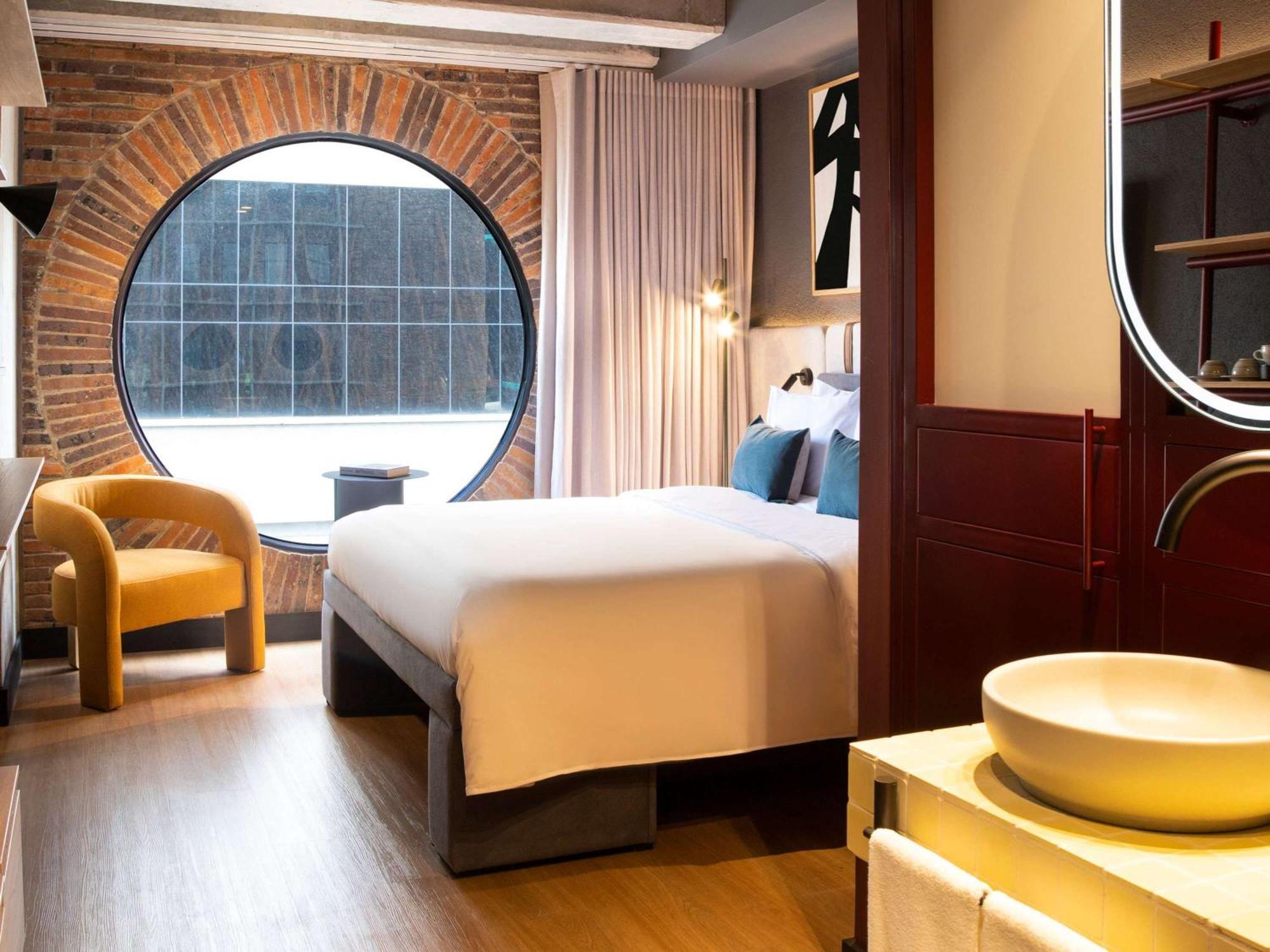 Hotel Tribe 4*